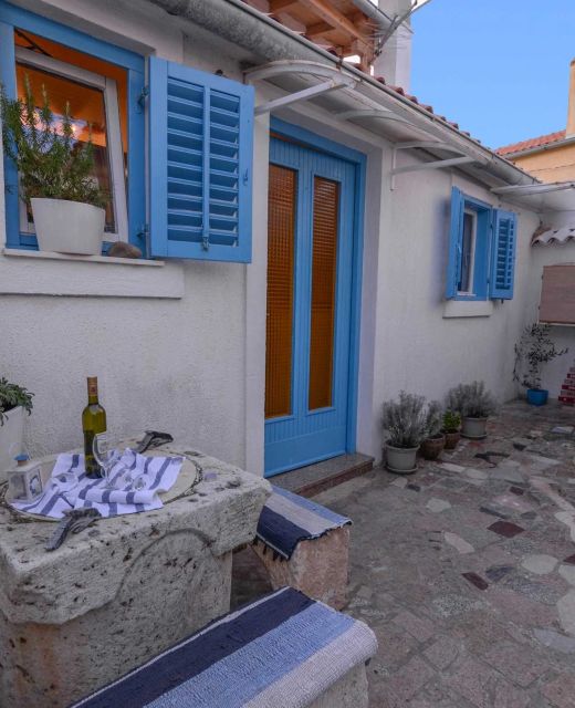 Apartments By The Sea Veli Lošinj - 7959