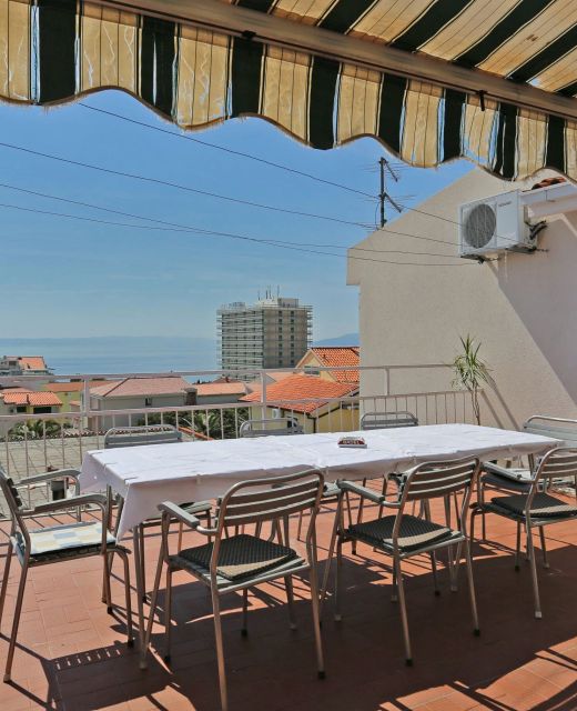 Apartments With Parking Space Makarska - 9506