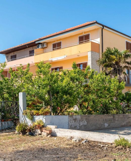 Apartments By The Sea Privlaka, Zadar - 666 Privlaka