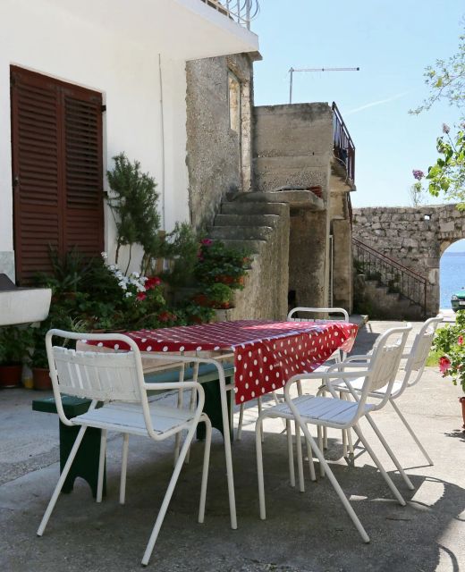 Apartments By The Sea Igrane, Makarska - 10033 Igrane