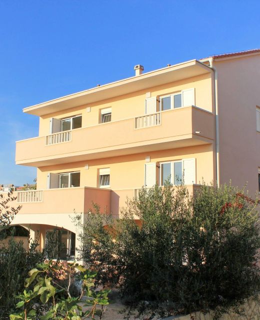 Apartments With Parking Space Novalja, Pag - 9403 Novalja