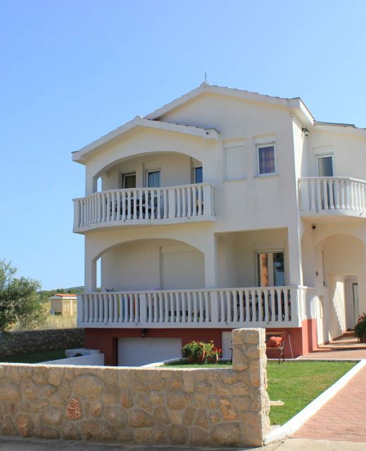 Apartments By The Sea Pašman - 8215