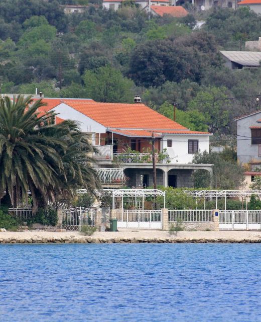 Apartments By The Sea Vinišće, Trogir - 10006 Vinišće