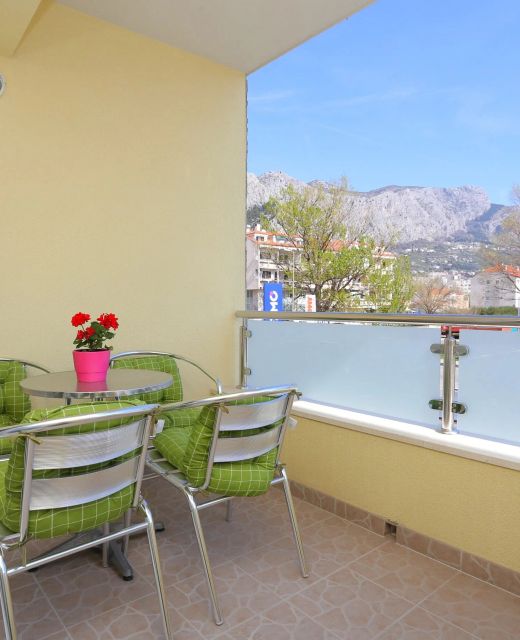 Apartments With Parking Space Omiš - 10362