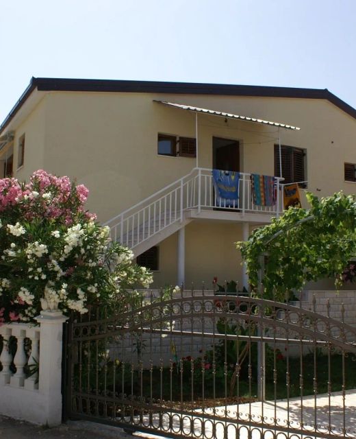 Apartments With Parking Space Rogoznica - 4218