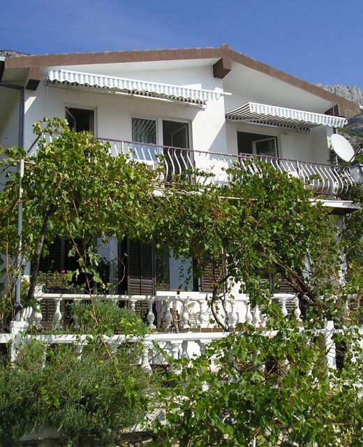 Apartments With Parking Space Pisak, Omiš - 1009 Pisak