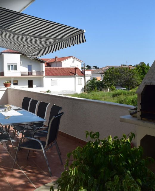 Apartments With Parking Space Rab - 12383