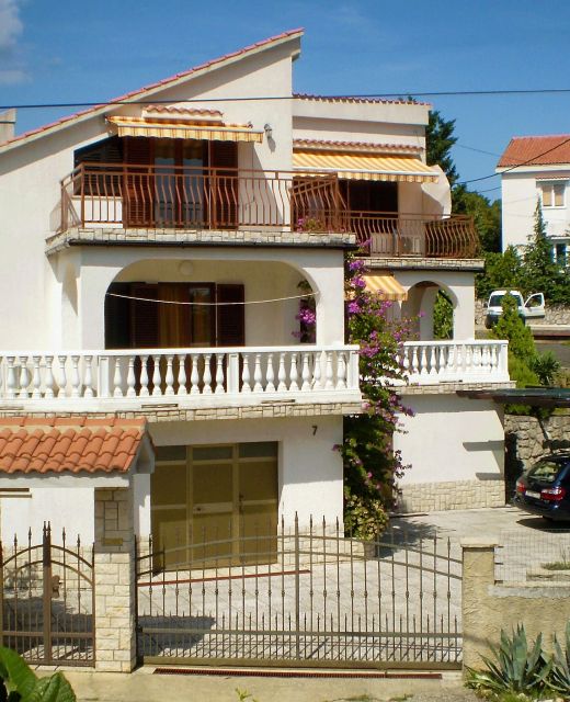 Apartments With Parking Space Pinezići, Krk - 5319 Pinezići