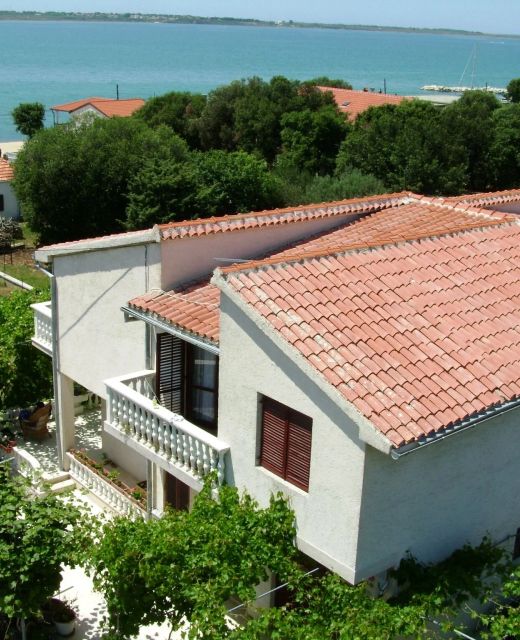 Apartments By The Sea Vrsi - Mulo, Zadar - 5791 Vrsi - Mulo