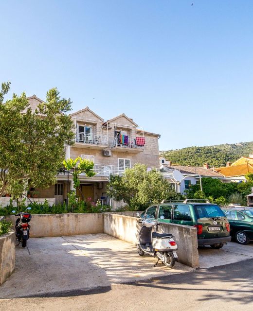 Apartments With Parking Space Bol, Brač - 12980 Bol