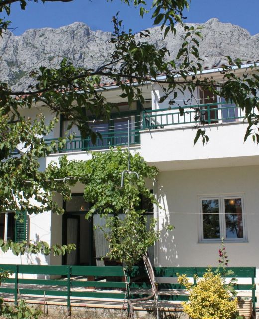 Apartments With Parking Space Makarska - 6791