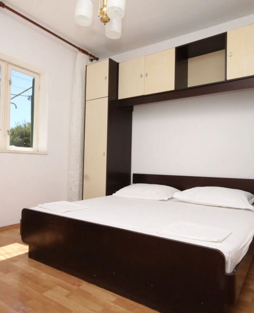 Apartments With Parking Space Makarska - 6791