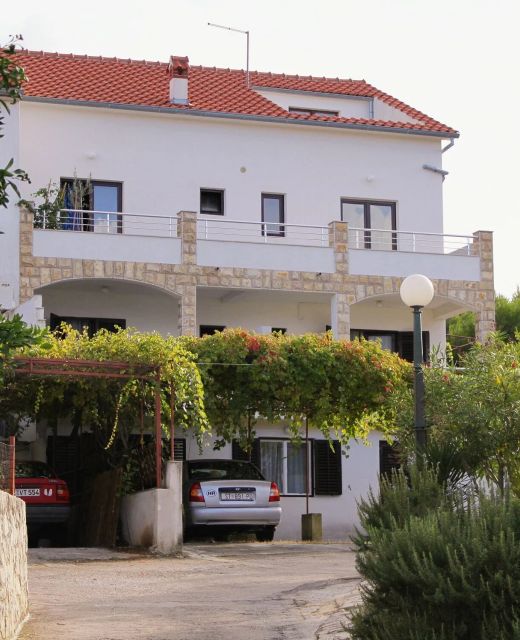 Apartments With Parking Space Jelsa, Hvar - 5703 Jelsa