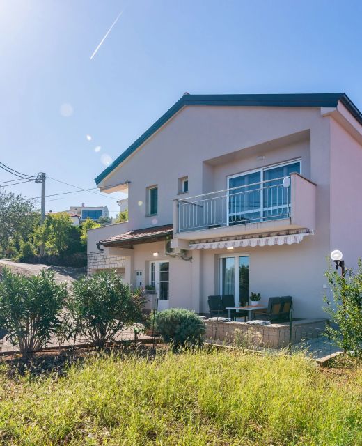 Apartments With Parking Space Vrbnik Krk - 5392