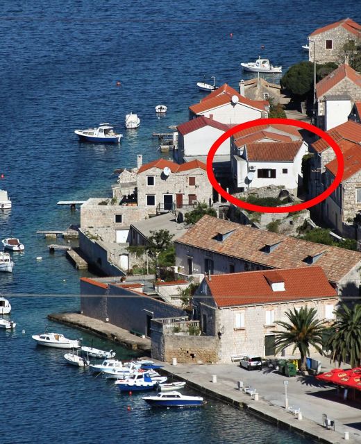 Apartments By The Sea Vis - 8525