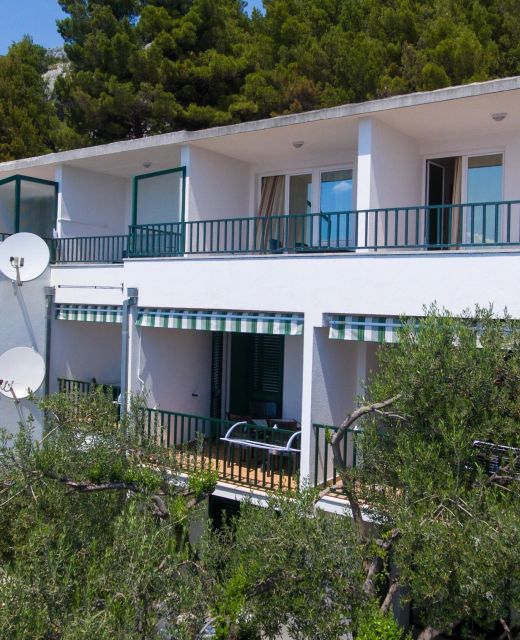 Apartments With Parking Space Brela, Makarska - 11687 Brela