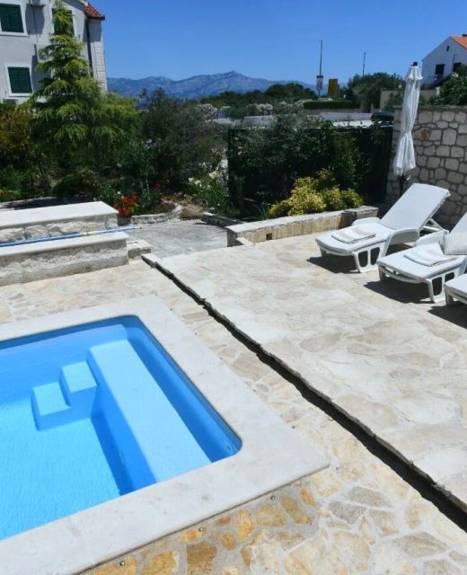 Seaside Apartments With A Swimming Pool Supetar, Brač - 11360 Supetar