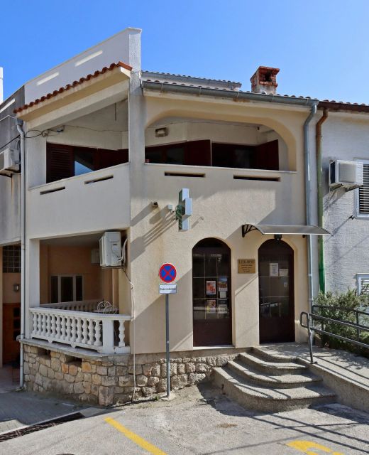 Apartments And Rooms With Parking Space Vrbnik, Krk - 5302 Vrbnik