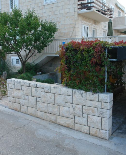Apartments With Parking Space Supetar, Brač - 13180 Supetar