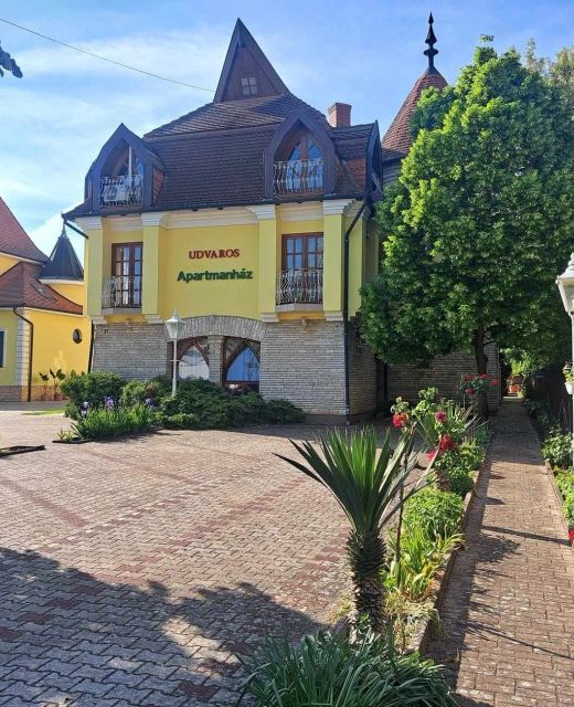 Udvaros Apartmanház Balatonlelle