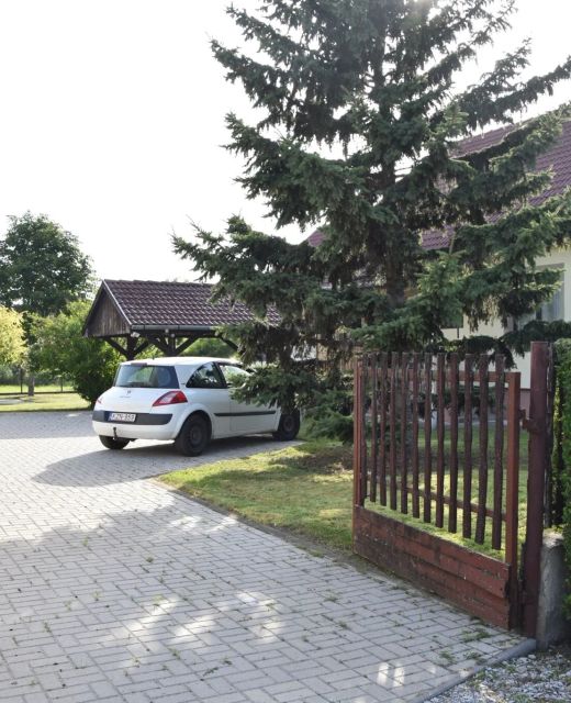 Aranymedve Vendégház És Apartmanok Poroszló 