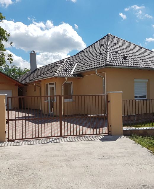 Dzsigolo Apartmant Ajka
