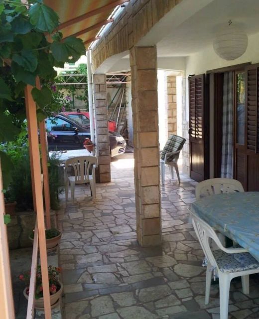 Apartments With Parking Space Rukavac, Vis - 13337 Rukavac