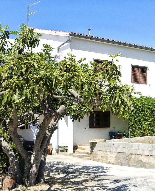 Apartments Smilja Tribunj