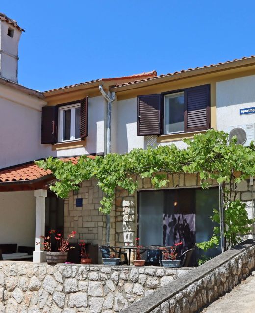 Apartments With Parking Space Brseč, Opatija - 7755 Brseč