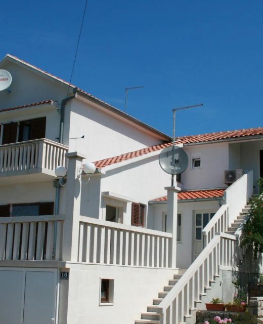 Apartments With Parking Space Jezera, Murter - 5079 Jezera