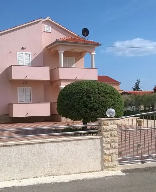 Apartments By The Sea Vrsi - Mulo, Zadar - 5860 Vrsi - Mulo