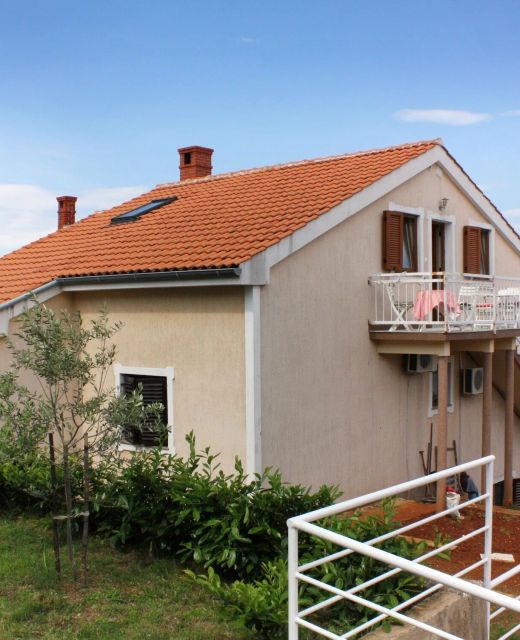 Apartments And Rooms With WiFi Njivice, Krk - 5362 Njivice