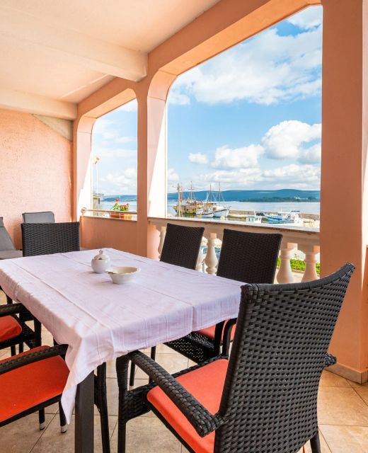 Apartments By The Sea Pašman - 8221