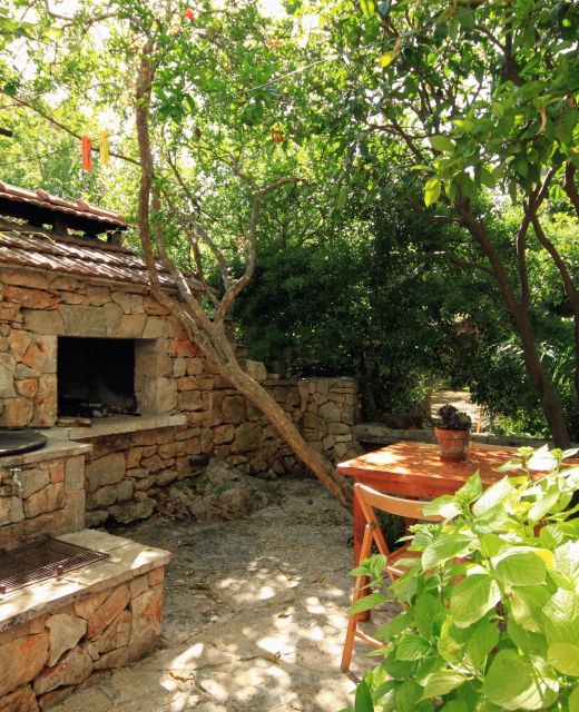 Apartments With Parking Space Jelsa, Hvar - 8750 Jelsa