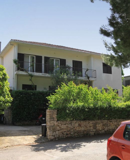 Apartments With Parking Space Jelsa, Hvar - 8750 Jelsa