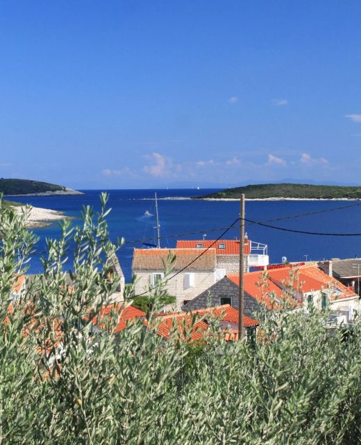 Apartments By The Sea Rukavac, Vis - 2411 Rukavac