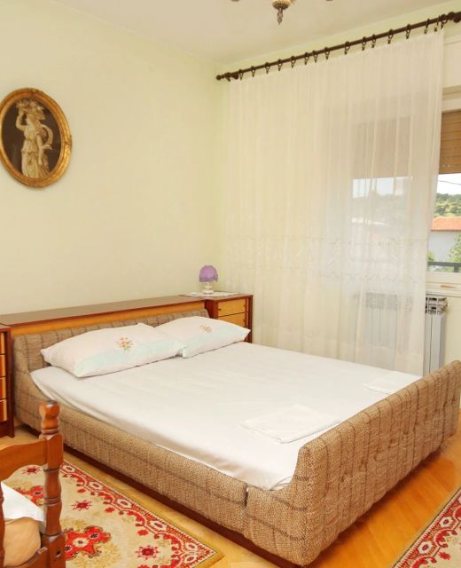 Apartments With Parking Space Senj - 5572