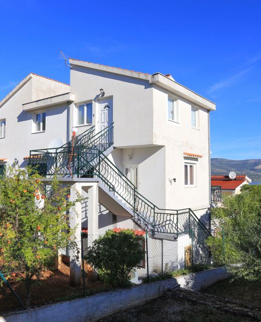 Apartments By The Sea Slatine, Čiovo - 9433 Slatine
