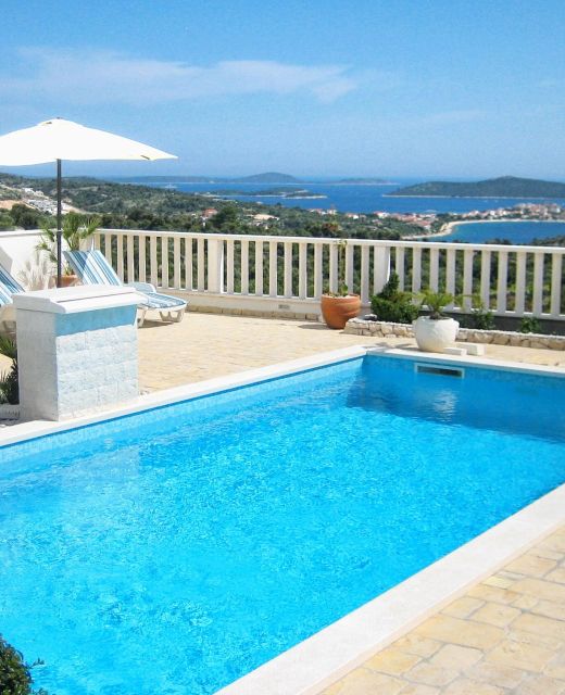 Family-friendly Apartments With Swimming Pool Dvornica, Rogoznica - 11470 Dvornica