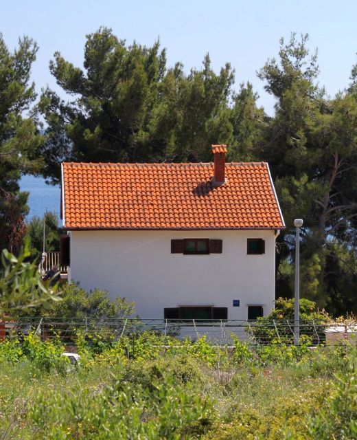 Apartments By The Sea Zavala, Hvar - 594 Zavala