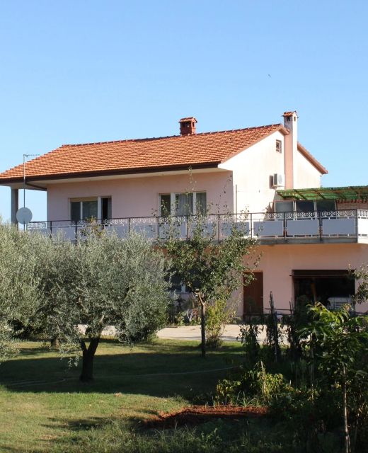 Apartments With Parking Space Valbandon, Fažana - 7215 Valbandon