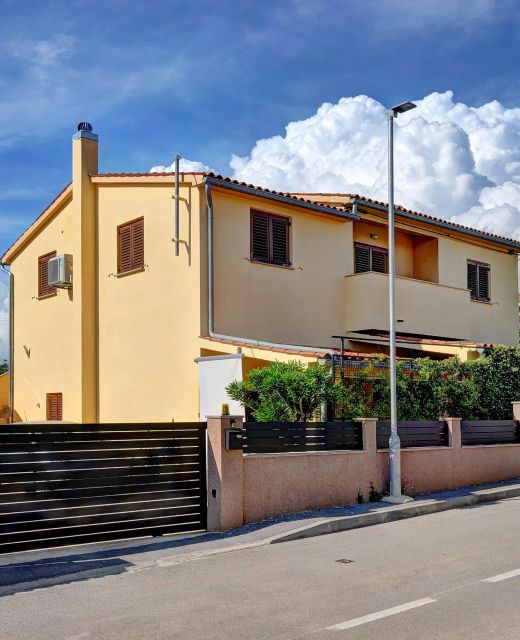 Apartments With Parking Space Fažana - 7207