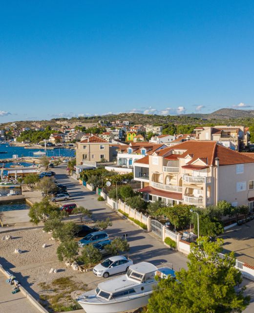 Apartments By The Sea Brodarica, Šibenik - 4194 Brodarica