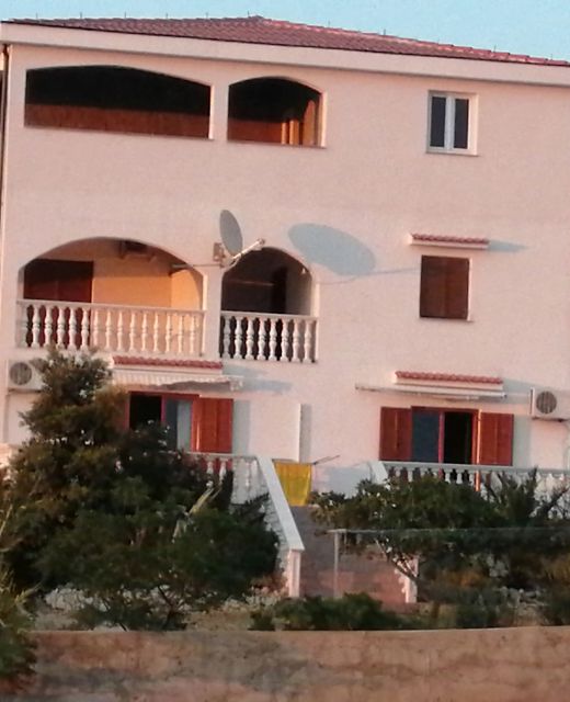 Apartments With Parking Space Kustići, Pag - 6392 Kustići