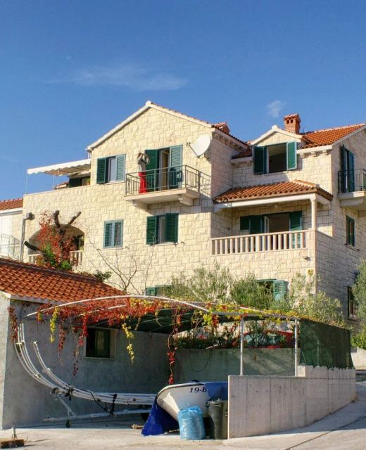 Apartments And Rooms With Parking Space Bol, Brač - 2926 Bol