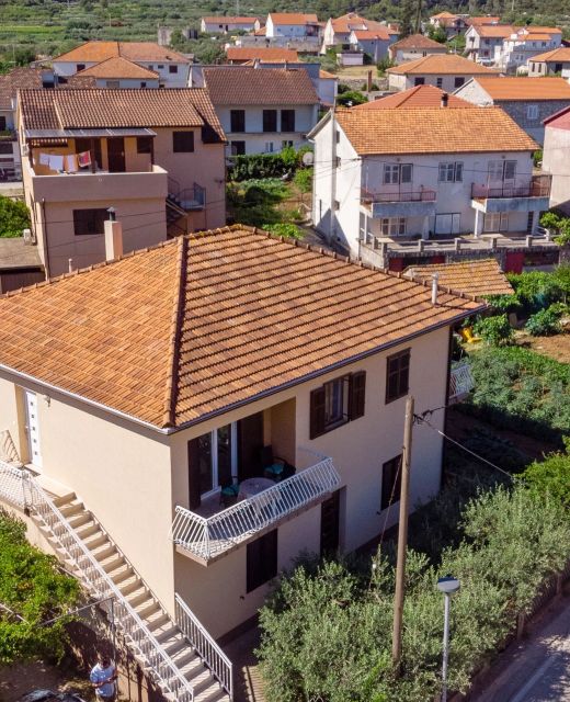 Apartments And Rooms With Parking Space Jelsa, Hvar - 4028 Jelsa