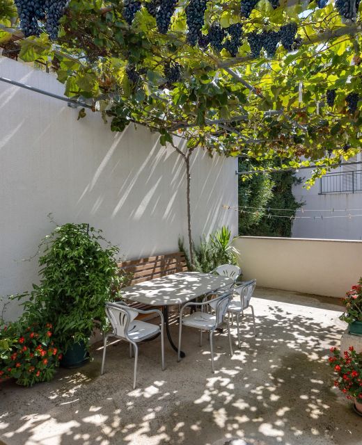 Apartments By The Sea Igrane, Makarska - 2679 Igrane