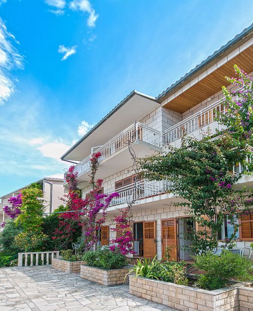 Apartments And Rooms By The Sea Brela, Makarska - 2752 Brela