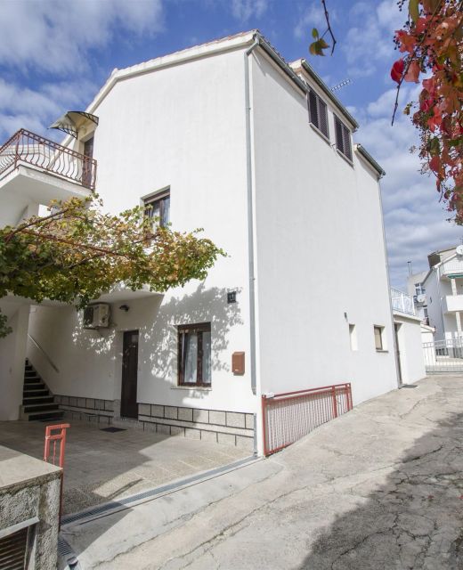 Apartments Tonja Primosten