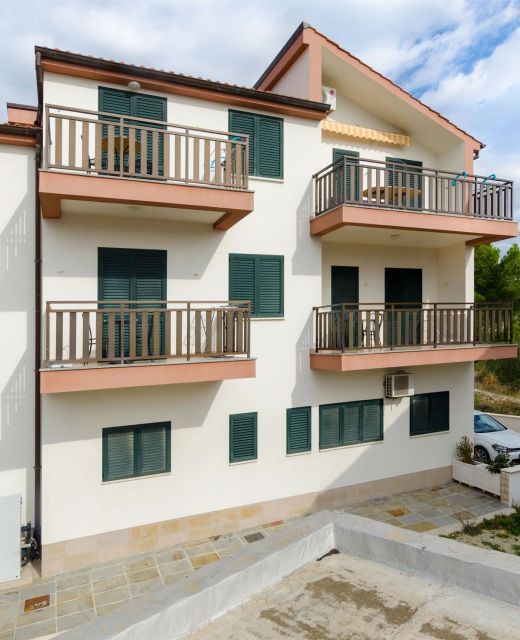 Apartments Karmen Primosten